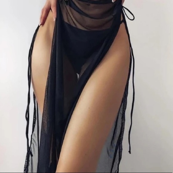 New Black mesh beach cover up - Picture 2 of 4